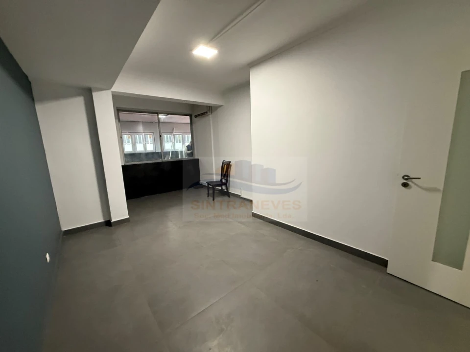 Escritório para Arrendamento em Alvalade Foto 30