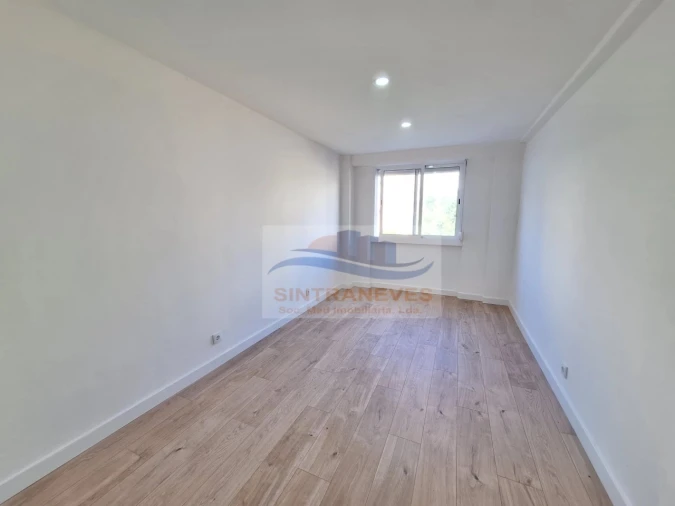 Apartamento T2 para Venda em Venteira Foto 7