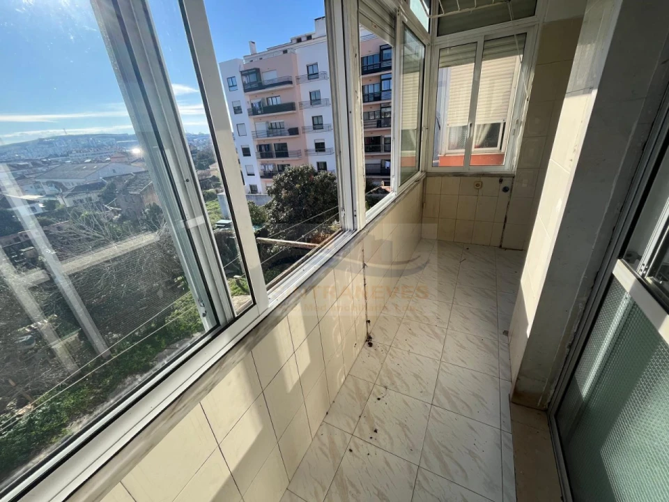 Apartamento T2 para Venda em Agualva e Mira-Sintra Foto 1