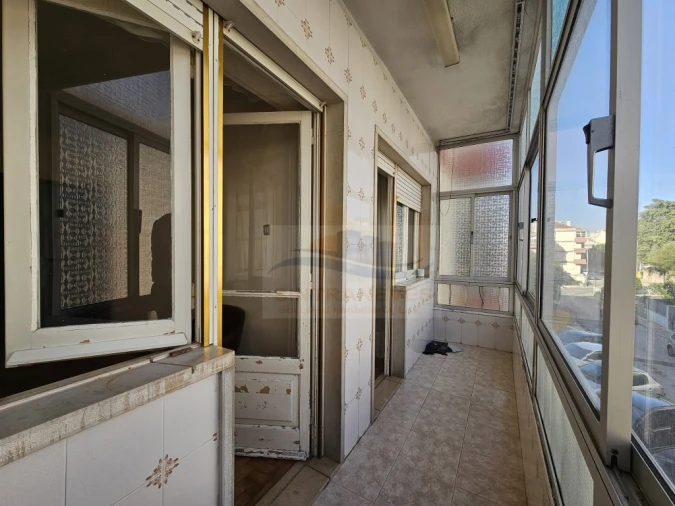 Apartamento T2 para Venda em Agualva e Mira-Sintra Foto 3