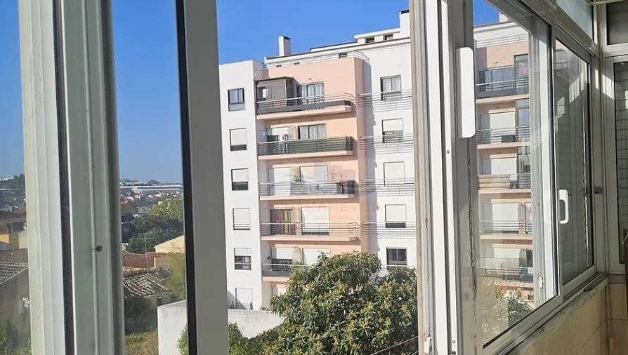 Apartamento T2 para Venda em Agualva e Mira-Sintra Foto 2