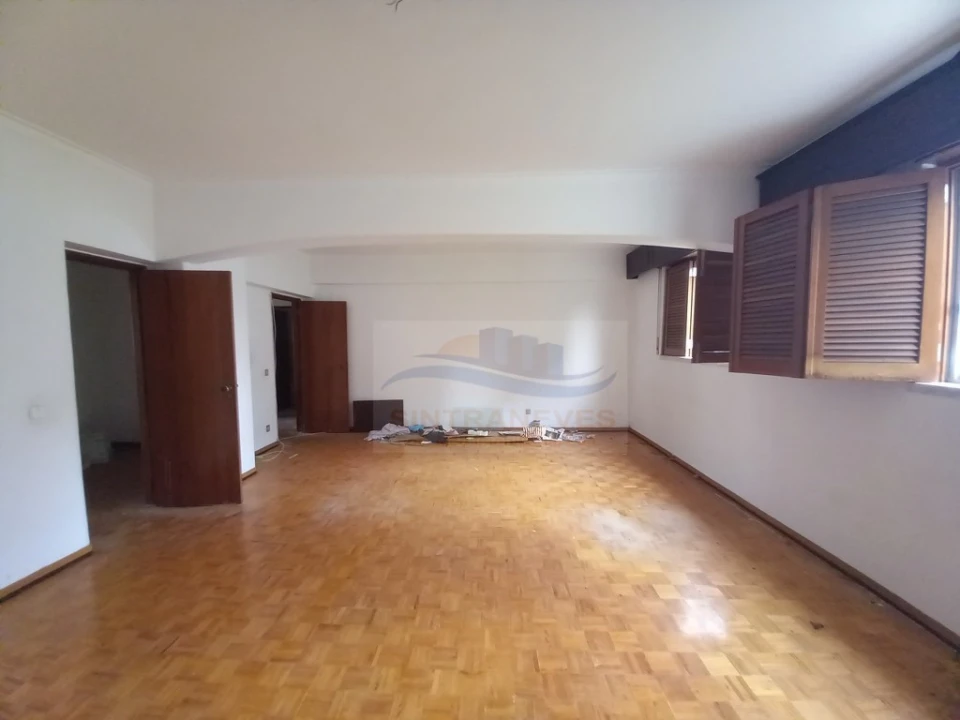 Apartamento T4 para Venda em Póvoa de Santa Iria e Forte da Casa Foto 12
