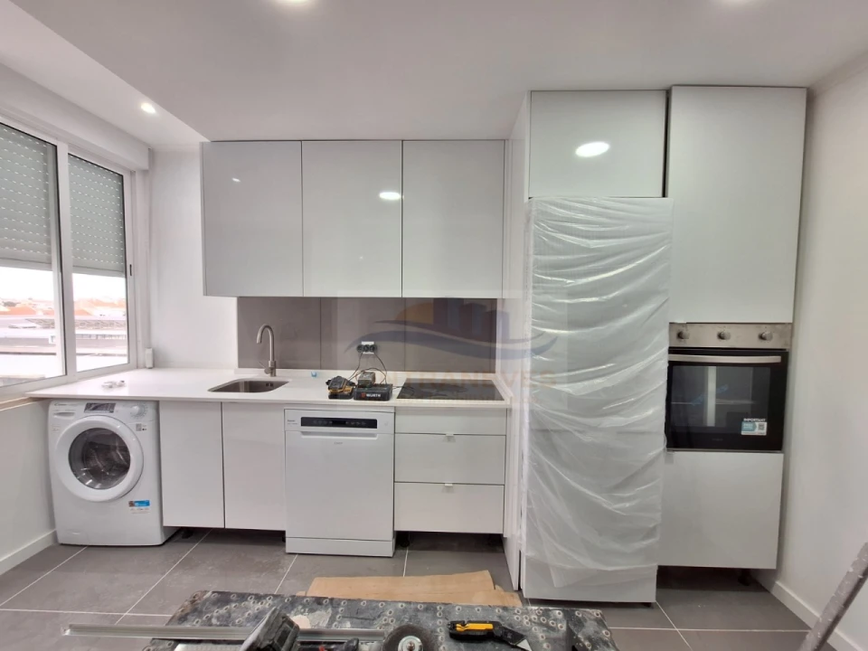 Apartamento T3 para Venda em Águas Livres Foto 1