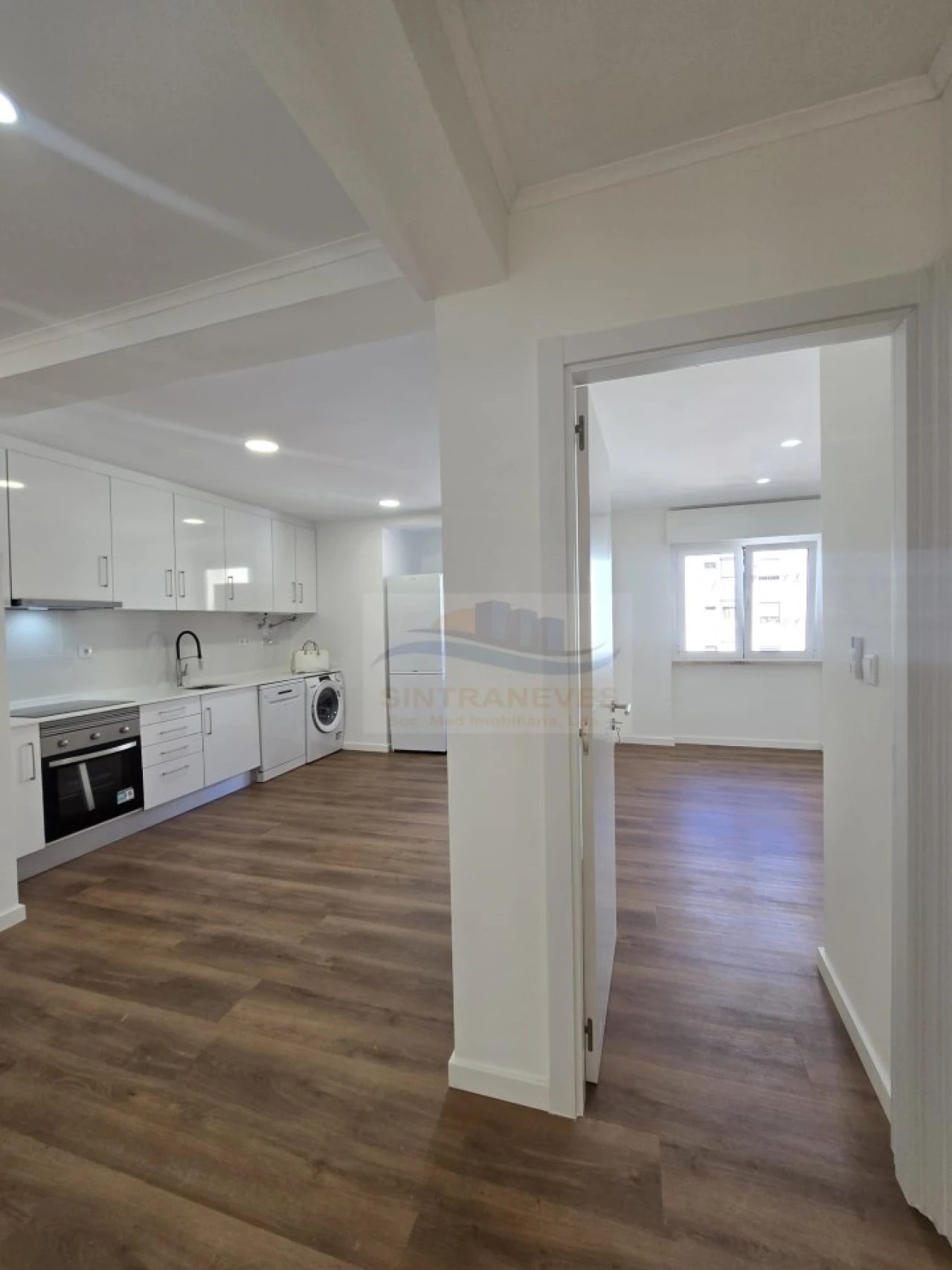 Apartamento T2 para Venda em Venteira Foto 4