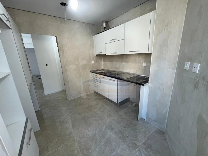 Apartamento T2 para Venda em Póvoa de Santo Adrião e Olival Basto Foto 7