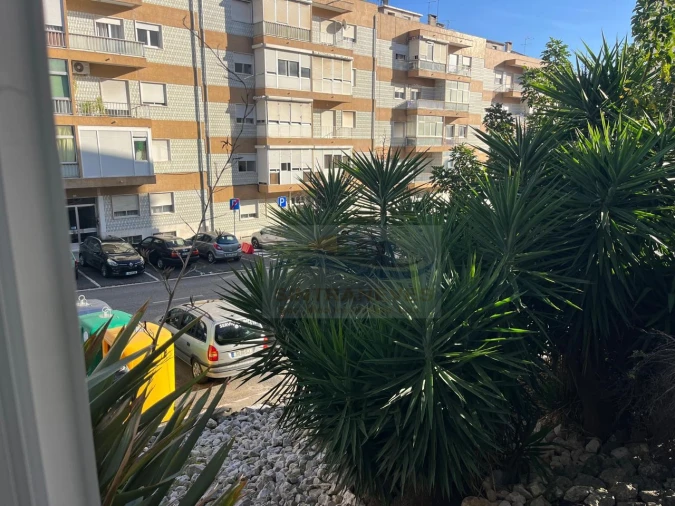 Apartamento T2 para Venda em Póvoa de Santo Adrião e Olival Basto Foto 15