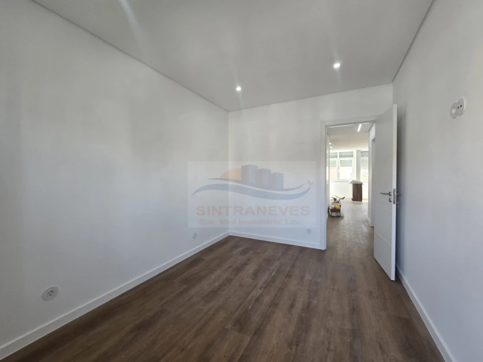 Apartamento T3 para Venda em Mina de Água Foto 13