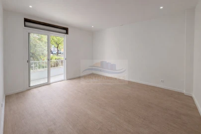 Apartamento T3 para Venda em Falagueira-Venda Nova
