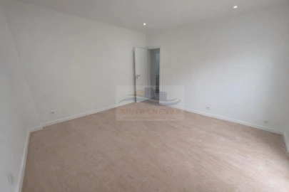 Apartamento T3 para Venda em Falagueira-Venda Nova