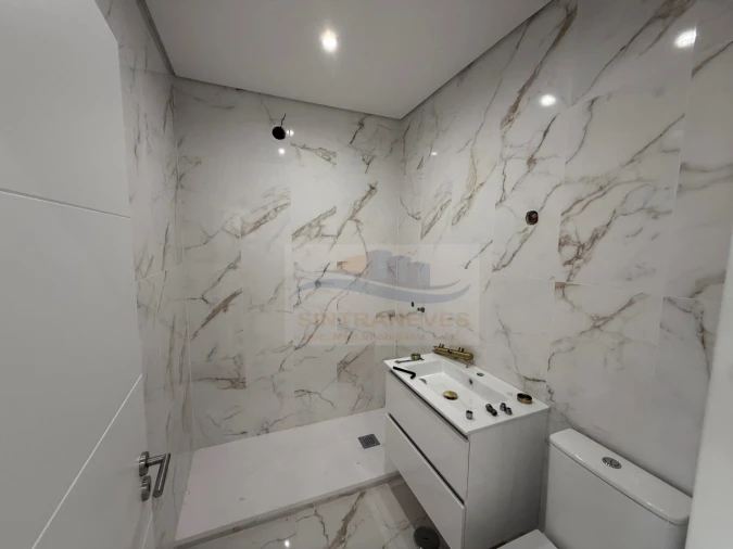 Apartamento T3 para Venda em Falagueira-Venda Nova Foto 2