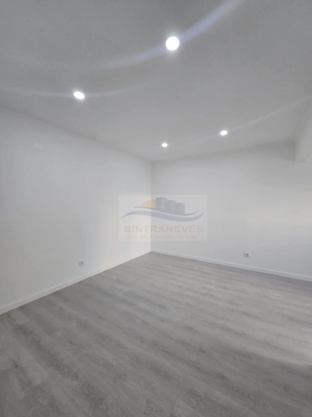 Apartamento T2 para Venda em Falagueira-Venda Nova Foto 14