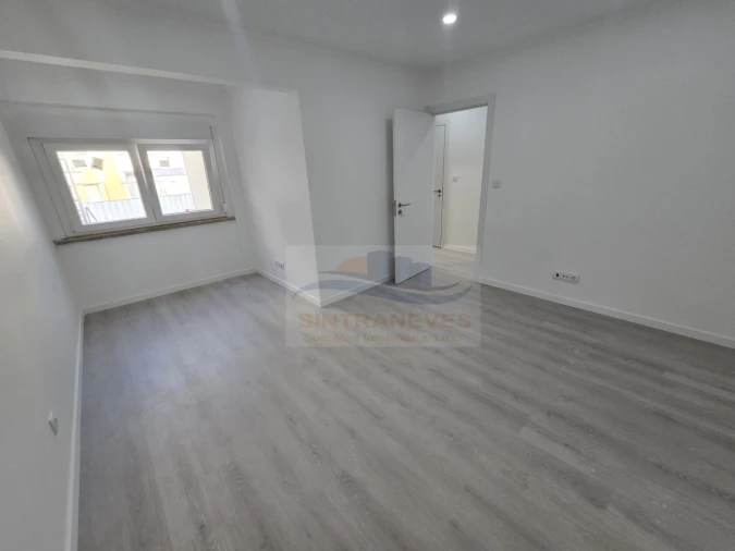 Apartamento T2 para Venda em Falagueira-Venda Nova Foto 4