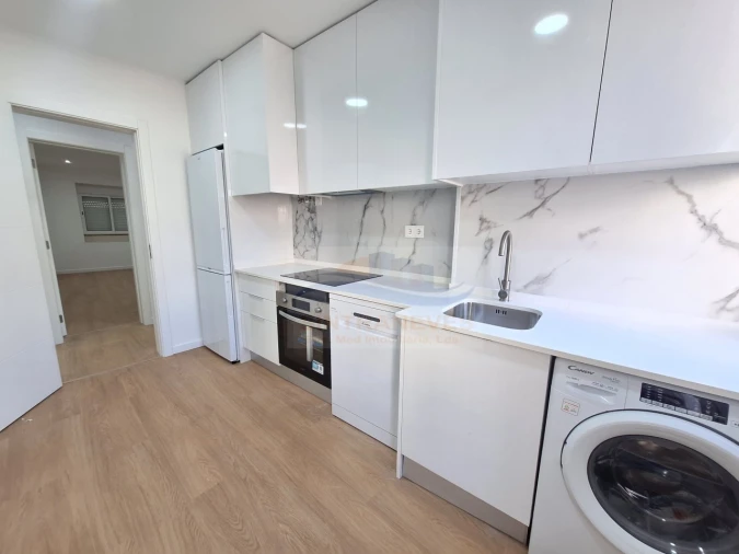 Apartamento T2 para Venda em Venteira Foto 4