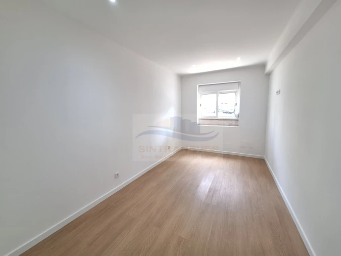 Apartamento T2 para Venda em Venteira Foto 8