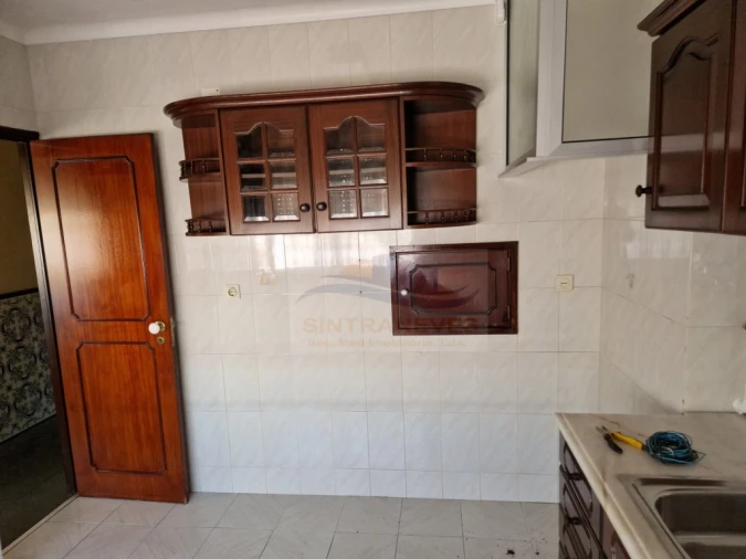 Apartamento T3 para Venda em Pontinha e Famões Foto 27