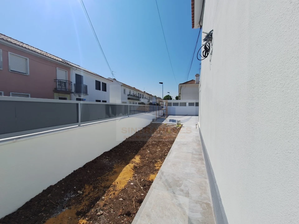 Moradia T3 para Venda em Benfica Foto 46