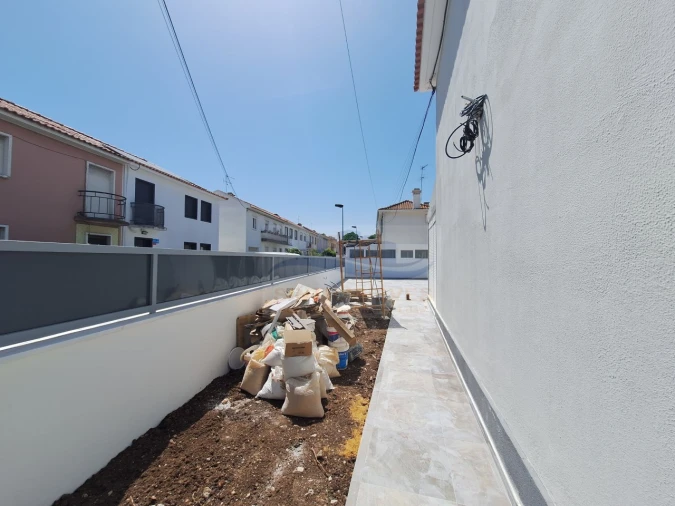 Moradia T3 para Venda em Benfica Foto 36