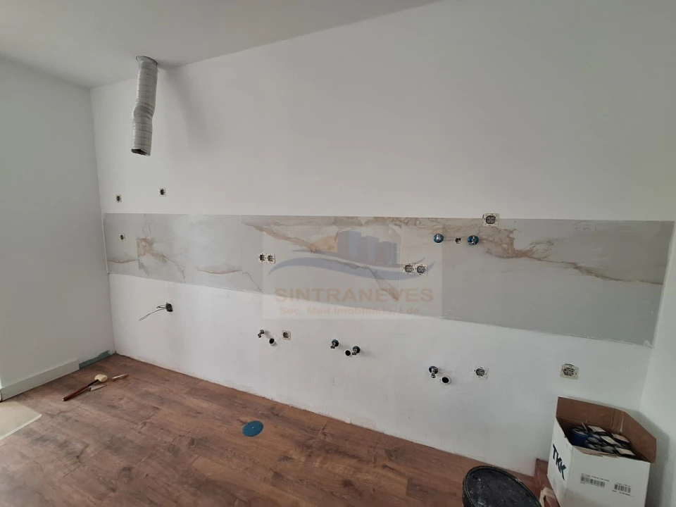 Apartamento T2 para Venda em Falagueira-Venda Nova Foto 9