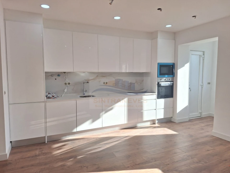 Apartamento T2 para Venda em Falagueira-Venda Nova Foto 3