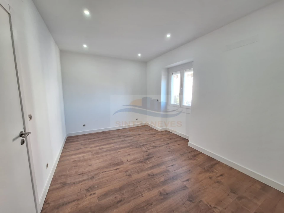 Apartamento T2 para Venda em Falagueira-Venda Nova Foto 24