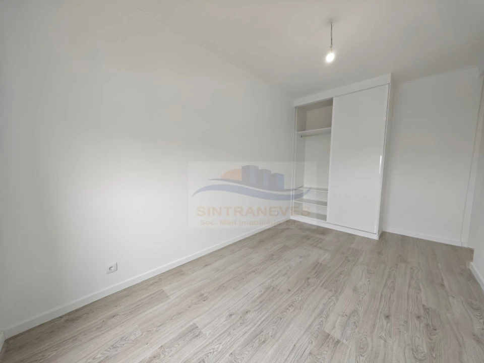 Apartamento T3 para Venda em Venteira Foto 12