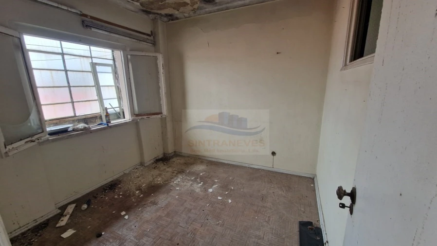 Apartamento T2 para Venda em Vila Franca de Xira Foto 7