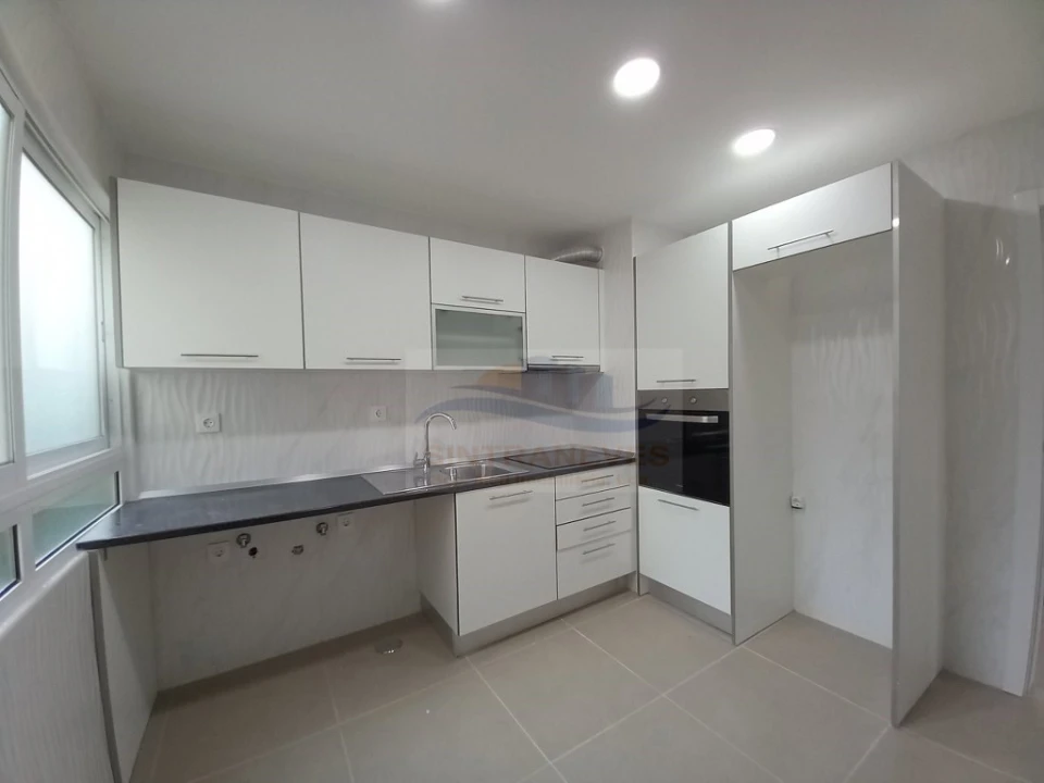 Apartamento T3 para Venda em Queluz e Belas Foto 4