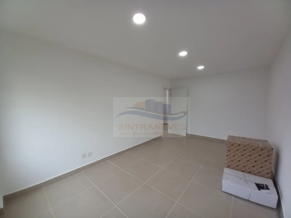 Apartamento T3 para Venda em Queluz e Belas Foto 12