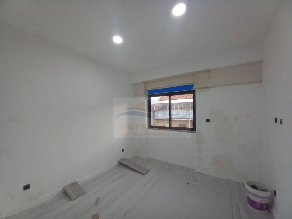 Apartamento T3 para Venda em Queluz e Belas Foto 17