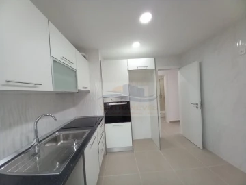Apartamento T3 para Venda em Queluz e Belas