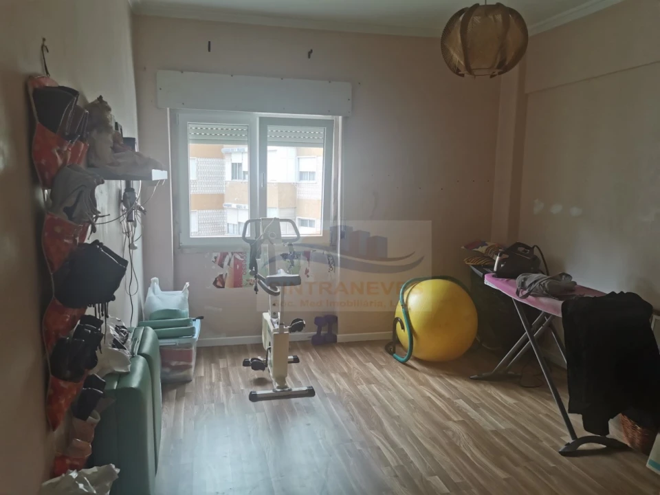 Apartamento T4 para Venda em Póvoa de Santo Adrião e Olival Basto Foto 7