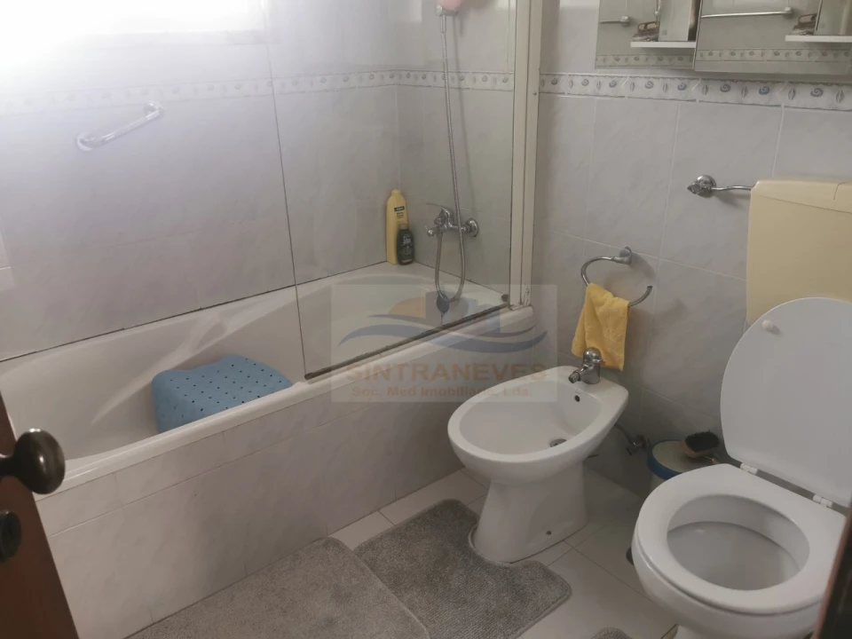 Apartamento T4 para Venda em Póvoa de Santo Adrião e Olival Basto Foto 11