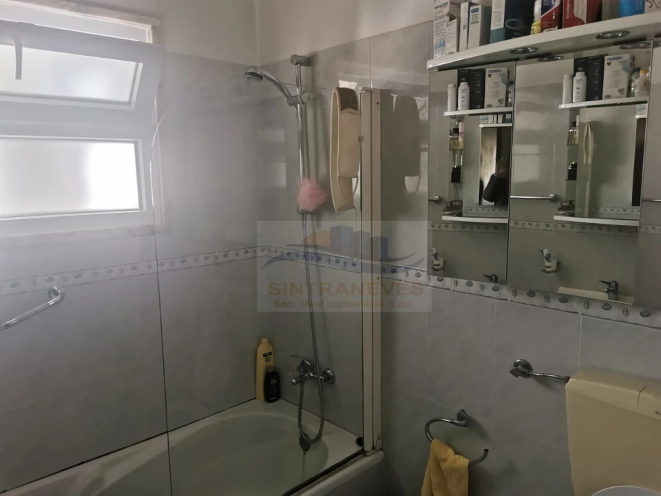 Apartamento T4 para Venda em Póvoa de Santo Adrião e Olival Basto Foto 12
