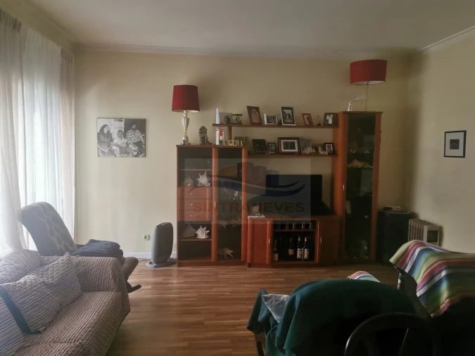 Apartamento T4 para Venda em Póvoa de Santo Adrião e Olival Basto Foto 1