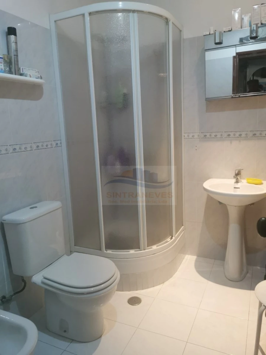 Apartamento T4 para Venda em Póvoa de Santo Adrião e Olival Basto Foto 13