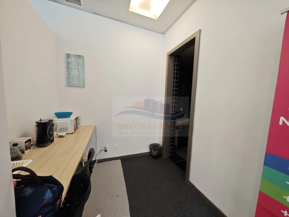 Escritório para Arrendamento em Odivelas Foto 13