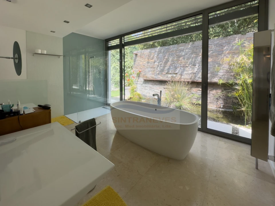 Moradia T5 para Venda em Santa Maria e São Miguel, São Martinho, São Pedro Penaferrim Foto 2