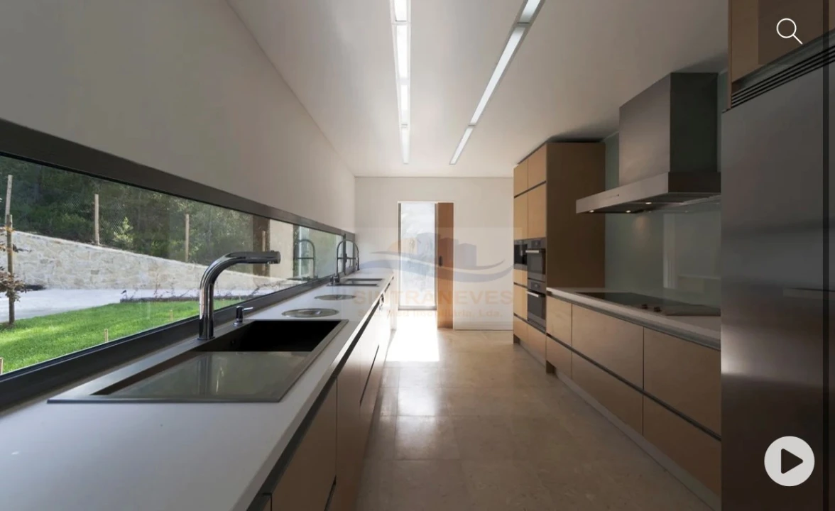 Moradia T5 para Venda em Santa Maria e São Miguel, São Martinho, São Pedro Penaferrim Foto 10