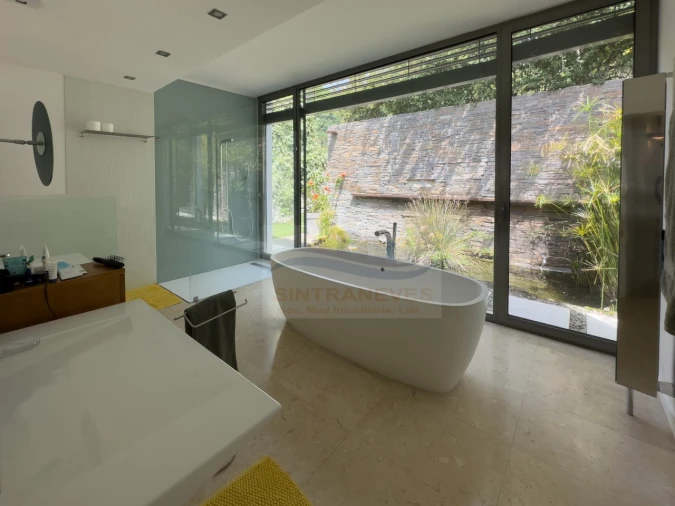 Moradia T5 para Venda em Santa Maria e São Miguel, São Martinho, São Pedro Penaferrim Foto 2