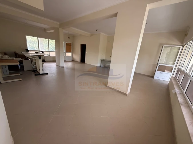 Loja para Venda em Falagueira-Venda Nova