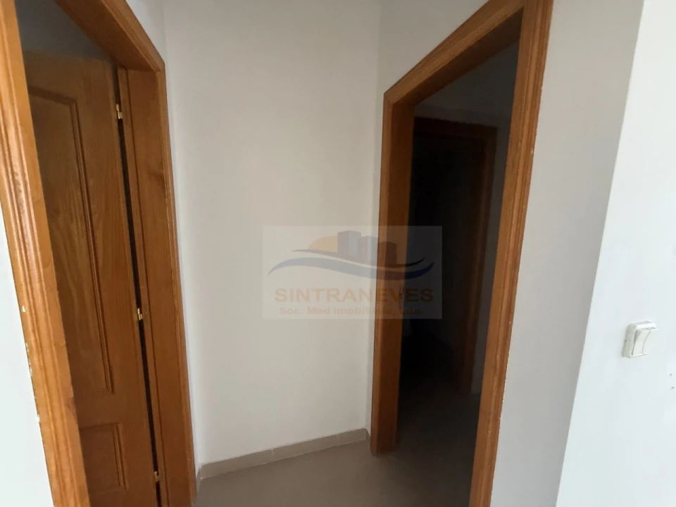 Loja para Venda em Falagueira-Venda Nova Foto 5