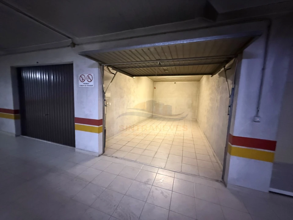 Loja para Venda em Falagueira-Venda Nova Foto 11