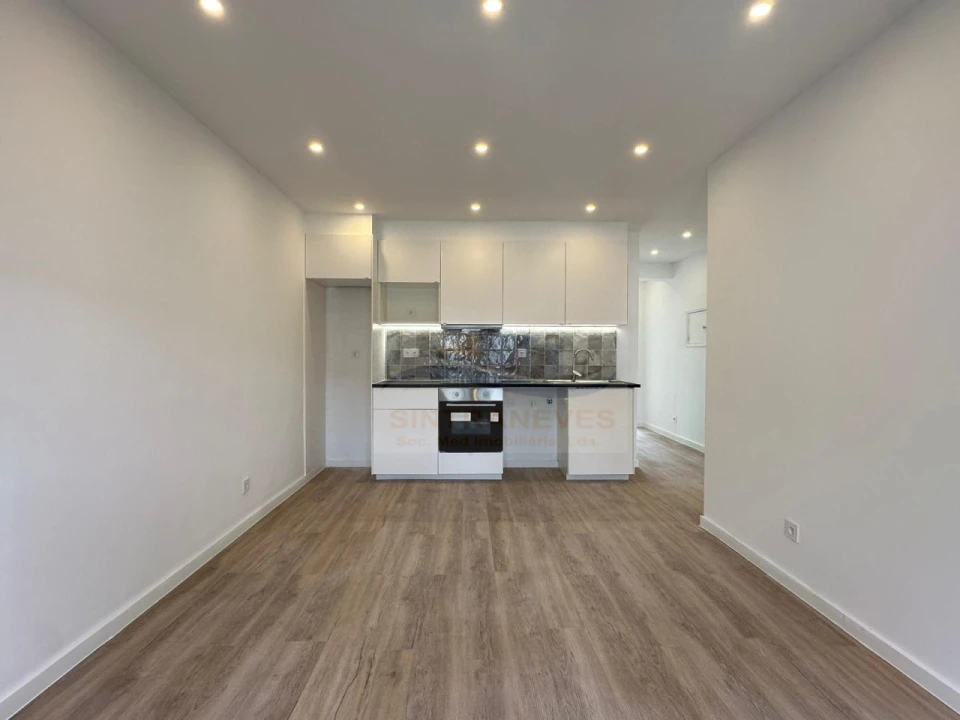 Apartamento T3 para Venda em Agualva e Mira-Sintra Foto 5