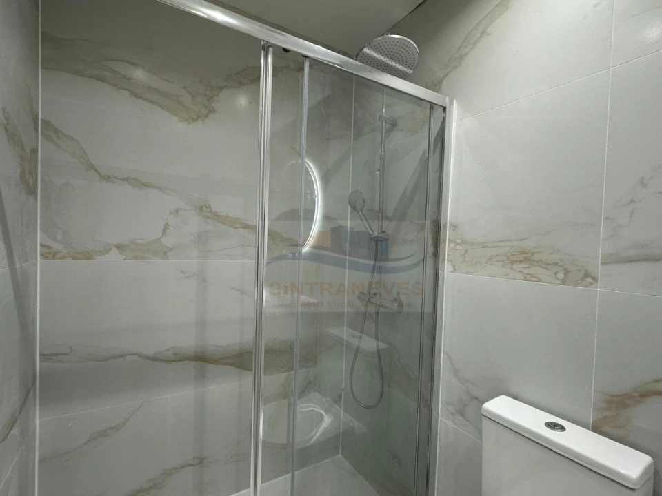 Apartamento T3 para Venda em Agualva e Mira-Sintra Foto 14