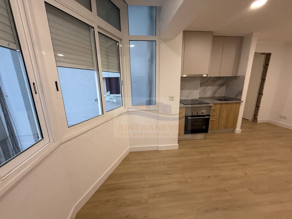 Apartamento T1 para Venda em Venteira Foto 1