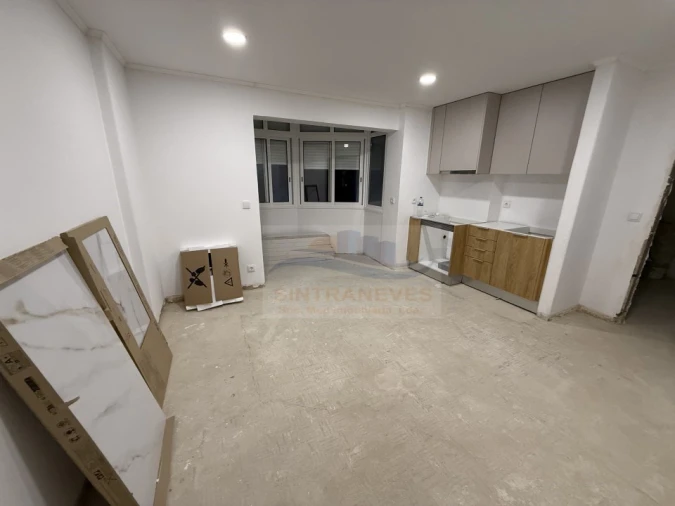 Apartamento T1 para Venda em Venteira Foto 3
