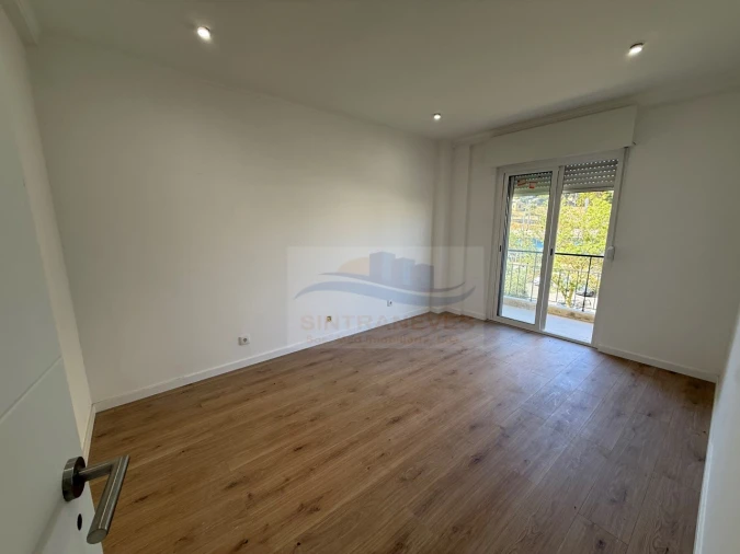 Apartamento T2 para Venda em Falagueira-Venda Nova Foto 3
