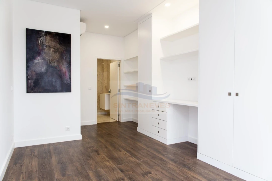Apartamento T3 para Venda em Alvalade Foto 5