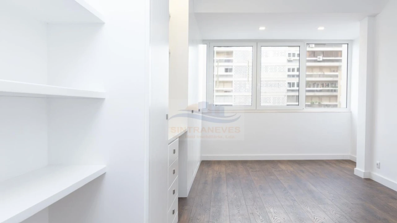 Apartamento T3 para Venda em Alvalade Foto 20