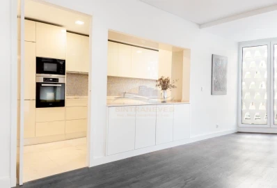 Apartamento T3 para Venda em Alvalade